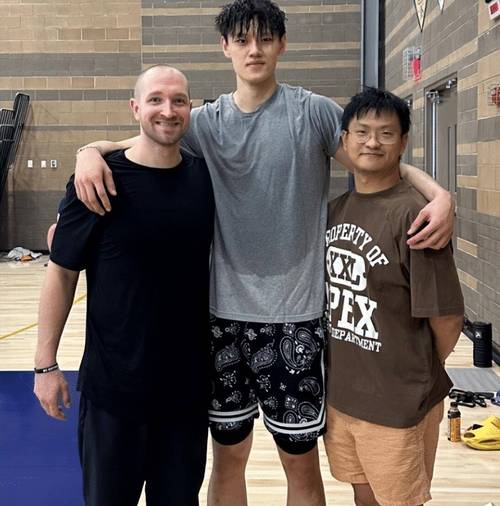 走出去!上赛季入选CBA全明星的杨瀚森&曾凡博&林葳新赛季都留洋