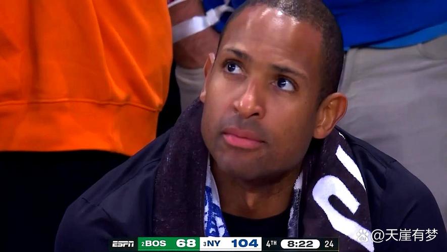 没找到手感！霍福德4中0未得分 仅贡献2板2助