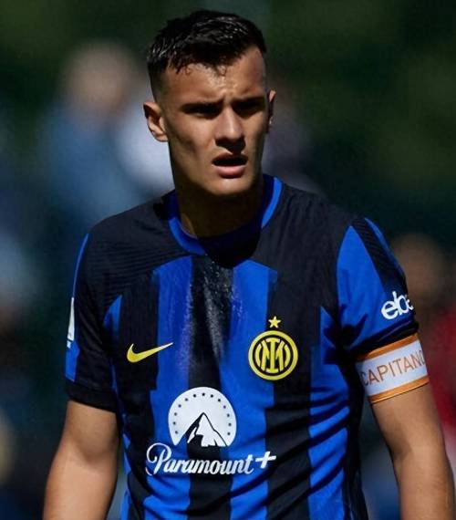 记者：国米正关注小将斯坦科维奇，球队有回购条款及转会分成