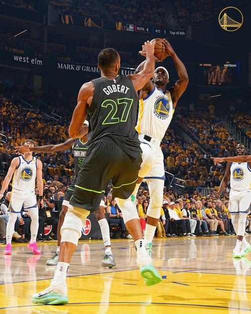 森林狼对阵步行者先发：华子+迪文+戈贝尔+兰德尔+麦克丹尼尔斯