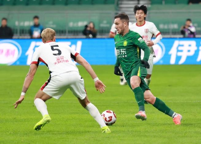 记者:国安明天下午进行适应场地训练,拉米罗、塞鸟出席发布会