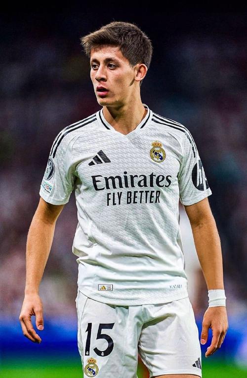 详细阅读:IFFHS年度最佳男足年轻球员候选:亚马尔、居莱尔、埃斯特旺在列 IFFHS年度最佳男足年轻球员候选:亚马尔、居莱尔、埃斯特旺在列