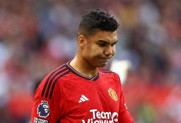 曼晚:曼联不应续约卡塞米罗,虽然表现优异但他就要34岁了