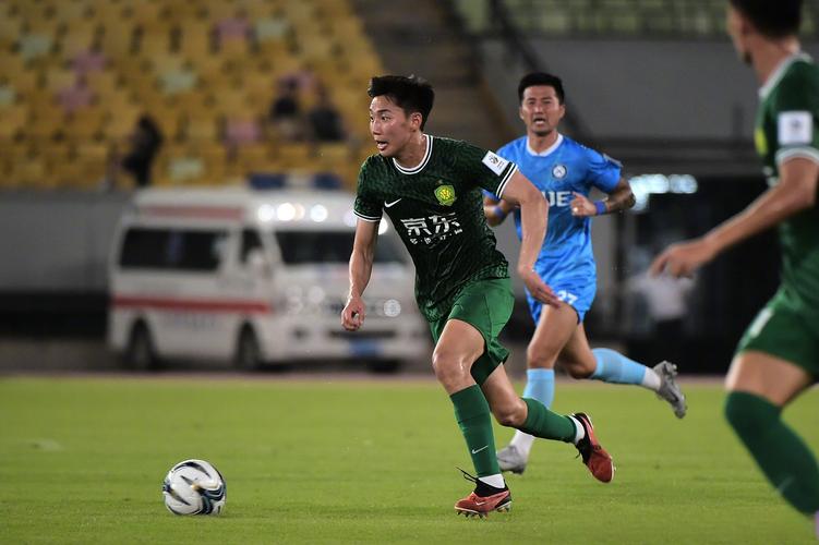 国安破门无效！曹永竞进攻过程中手球，主裁观看回放后吹掉进球