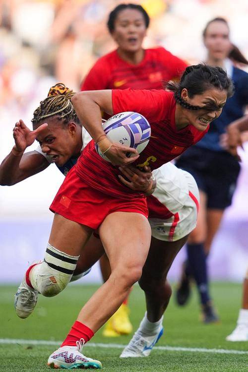 卢尼谈锡安:他的冲击力太强了 防他就像打橄榄球比赛